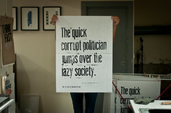 P.A.R visita BunkerType. "The quick corrupt politician jumps over tha lazy society".